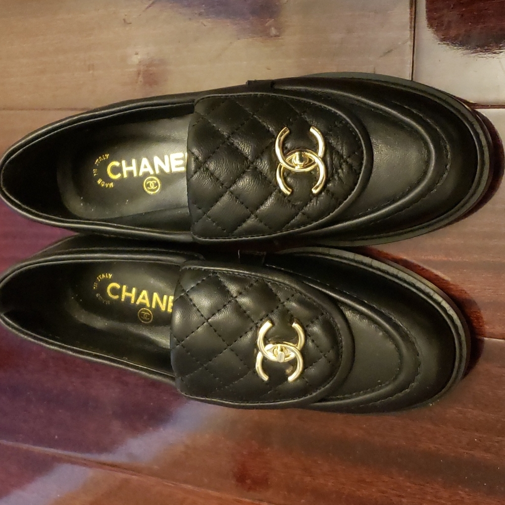 CC Logo Loafers w/ Turnlock